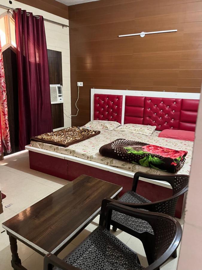 Dream Land Hotel Джаму Екстериор снимка