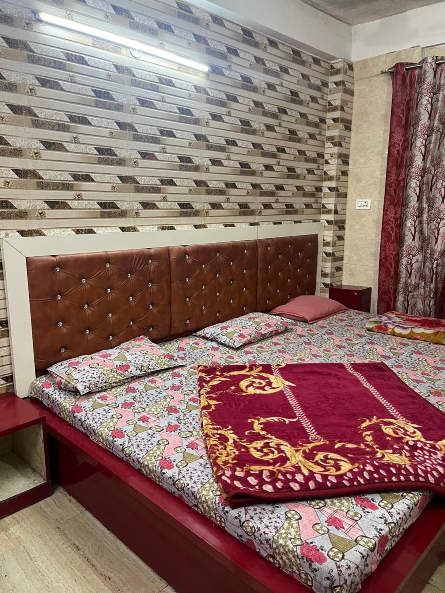 Dream Land Hotel Джаму Екстериор снимка